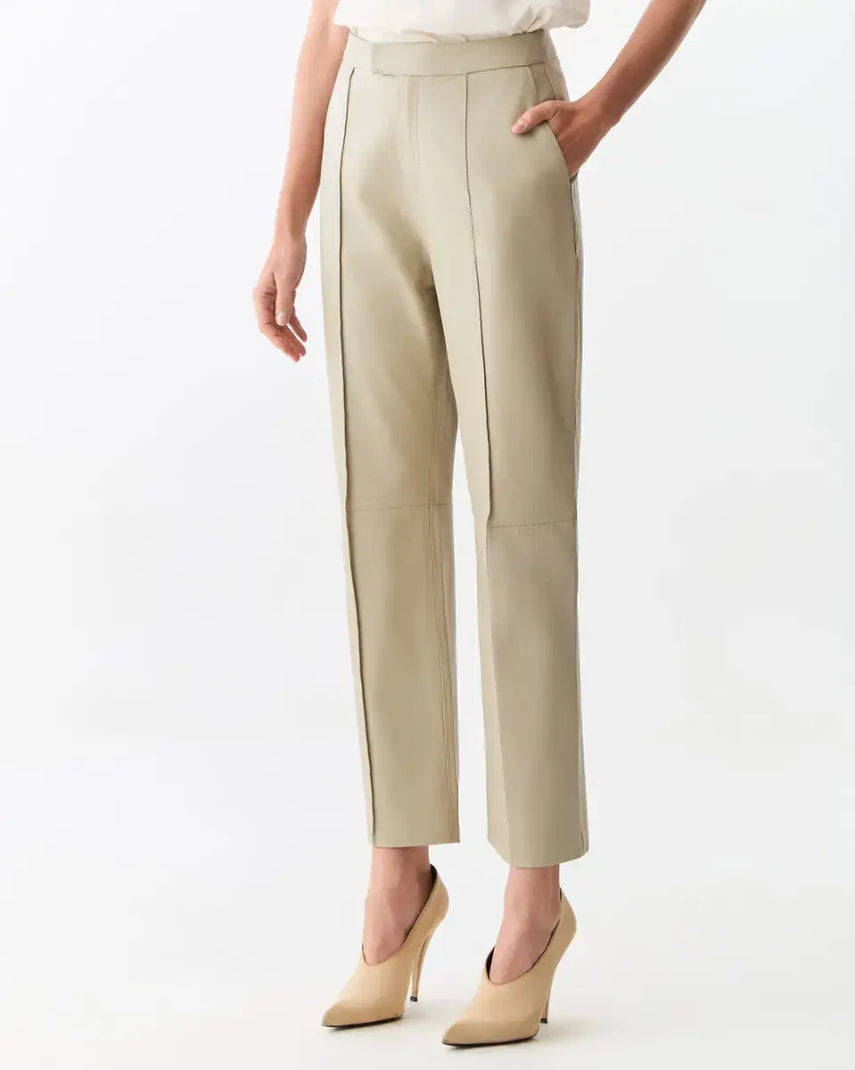 Calça Couro Clara
