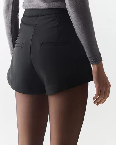 Short Nina
